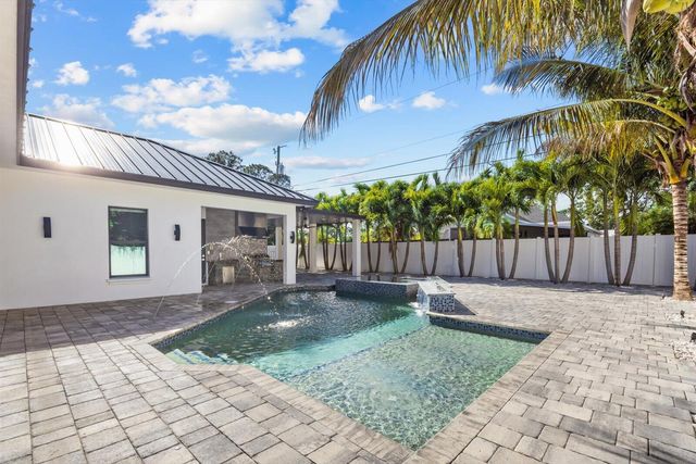 3291 SE West Snow Road, Port St. Lucie, FL 34984