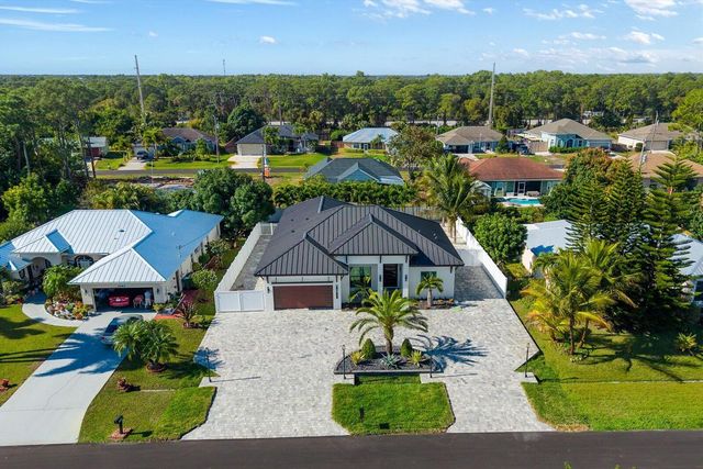 3291 SE West Snow Road, Port St. Lucie, FL 34984