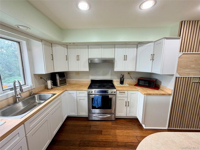 423 Rock Cut Road, Walden, NY 12586