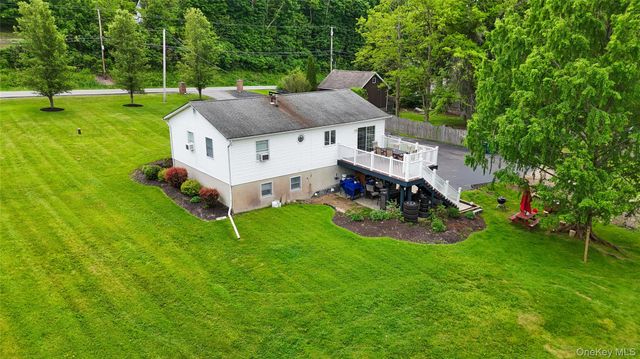423 Rock Cut Road, Walden, NY 12586