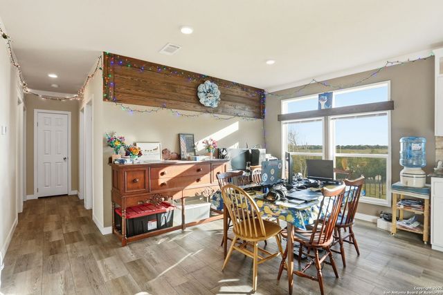 639 COUNTY ROAD 4614, Castroville, TX 78009