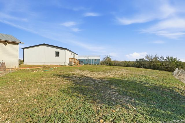 639 COUNTY ROAD 4614, Castroville, TX 78009