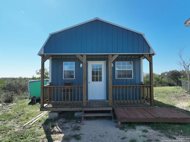 639 COUNTY ROAD 4614, Castroville, TX 78009