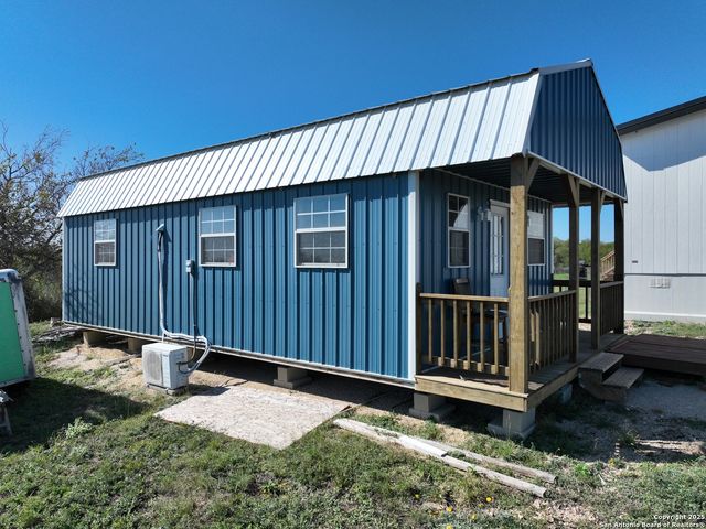 639 COUNTY ROAD 4614, Castroville, TX 78009