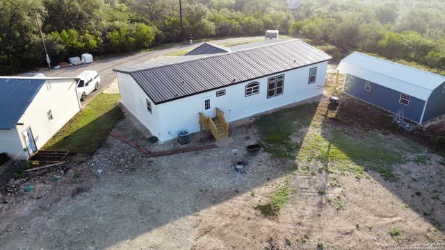 639 COUNTY ROAD 4614, Castroville, TX 78009