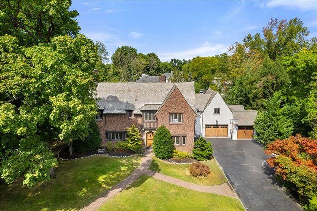 4 Bradford Road, Scarsdale, NY 10583