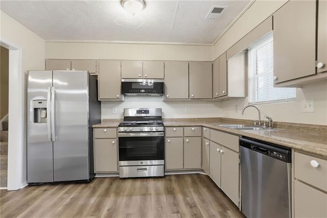 3071 Eastland Way, Snellville, GA 30078