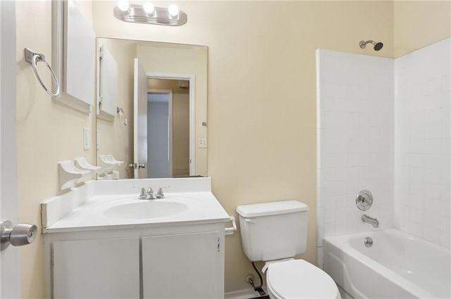 3071 Eastland Way, Snellville, GA 30078