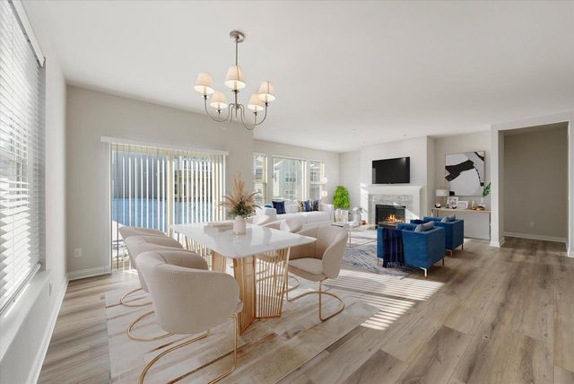 394 Sandy CIRCLE, Pewaukee, WI 53072