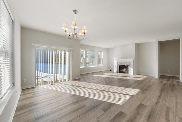 394 Sandy CIRCLE, Pewaukee, WI 53072