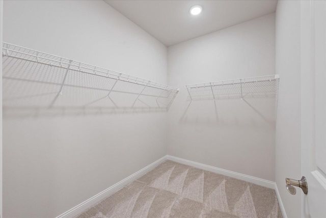 394 Sandy CIRCLE, Pewaukee, WI 53072