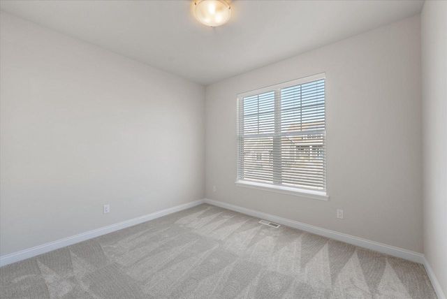 394 Sandy CIRCLE, Pewaukee, WI 53072