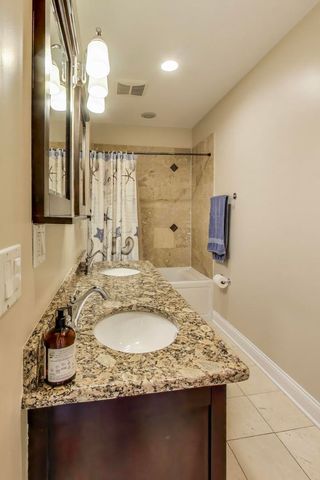 3472 W North Shore Avenue, Lincolnwood, IL 60712