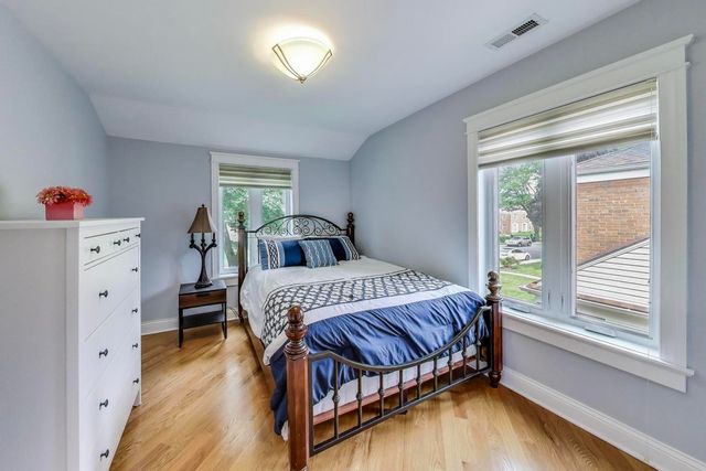 3472 W North Shore Avenue, Lincolnwood, IL 60712