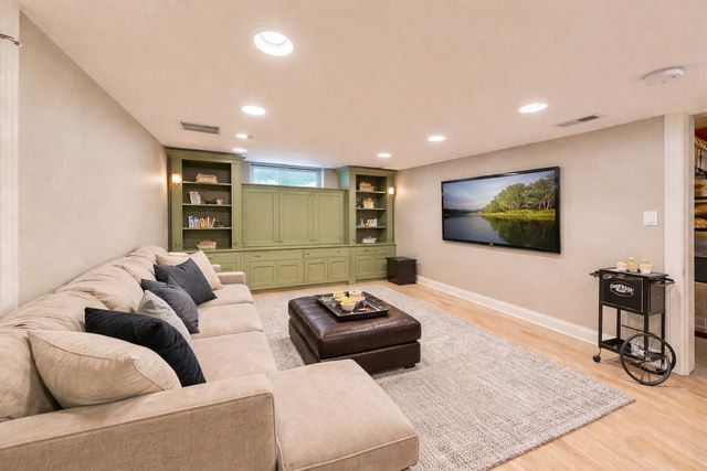 3472 W North Shore Avenue, Lincolnwood, IL 60712