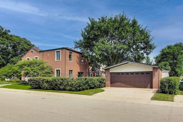 3472 W North Shore Avenue, Lincolnwood, IL 60712