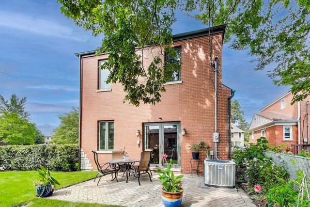 3472 W North Shore Avenue, Lincolnwood, IL 60712