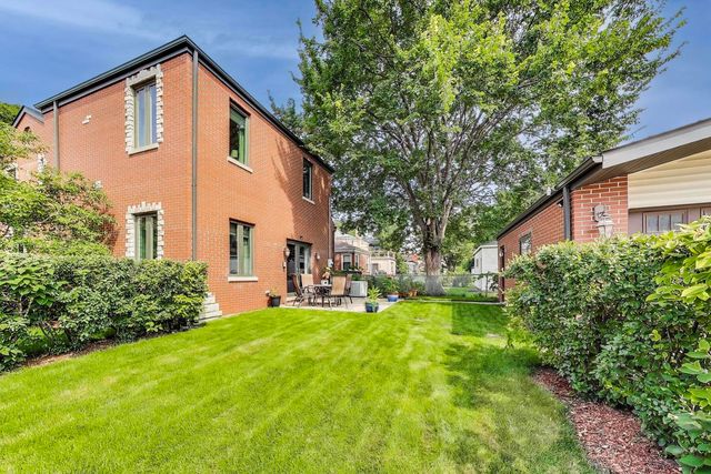 3472 W North Shore Avenue, Lincolnwood, IL 60712