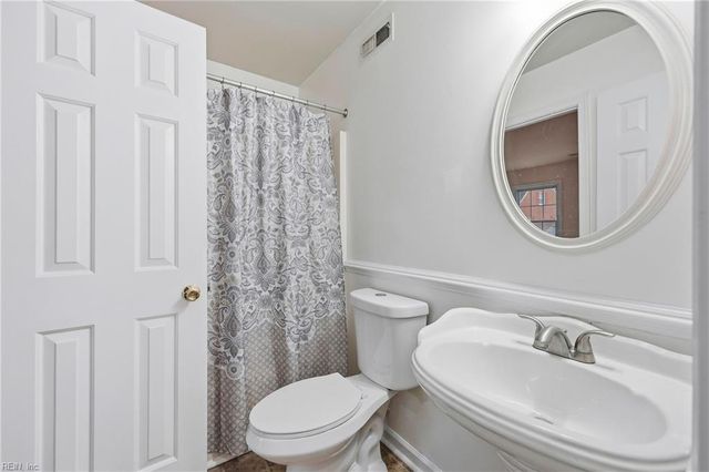 125 Wellesley DR, Newport News, VA 23606