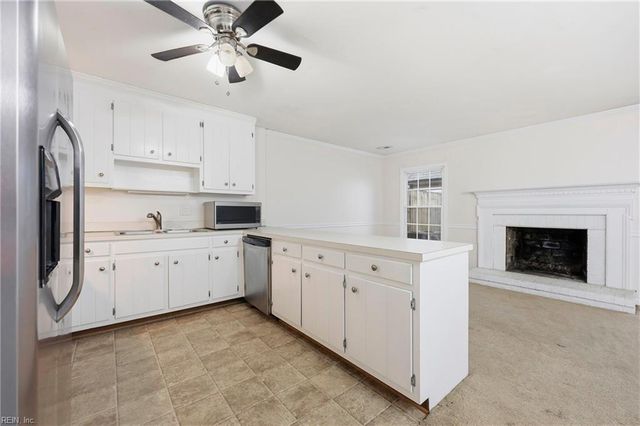 125 Wellesley DR, Newport News, VA 23606