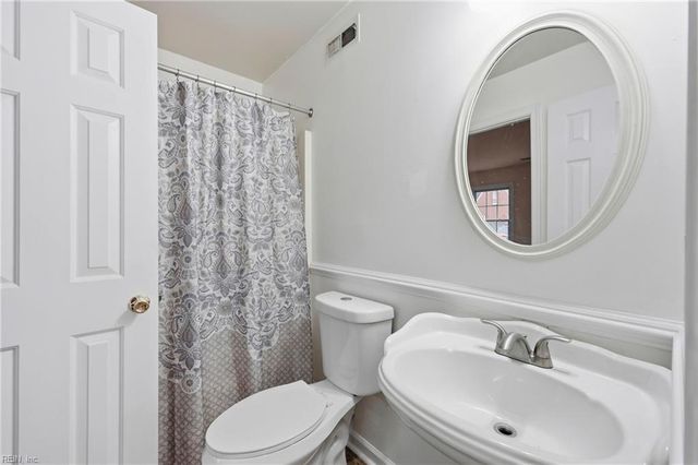 125 Wellesley DR, Newport News, VA 23606