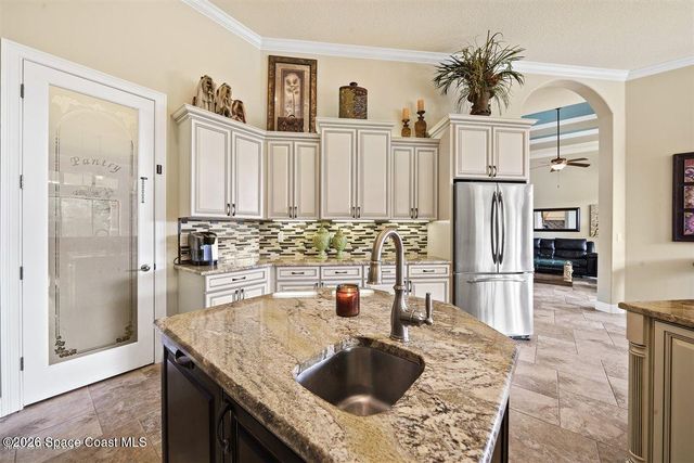 906 Casa Dolce Casa Circle, Rockledge, FL 32955