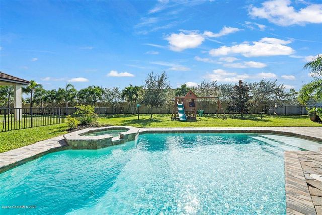 906 Casa Dolce Casa Circle, Rockledge, FL 32955
