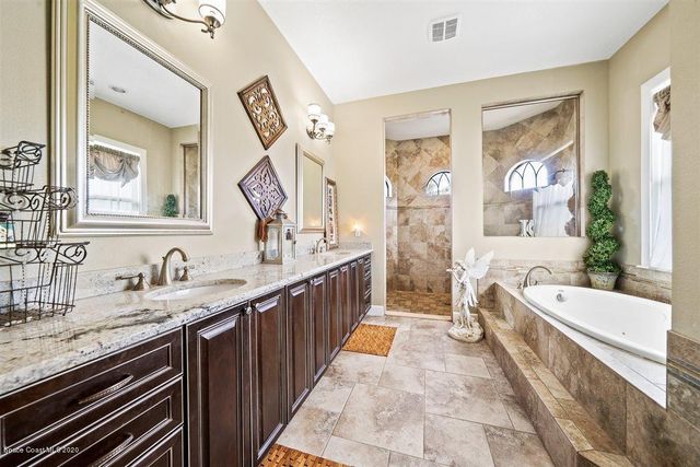 906 Casa Dolce Casa Circle, Rockledge, FL 32955