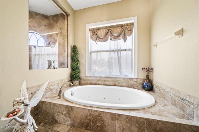 906 Casa Dolce Casa Circle, Rockledge, FL 32955