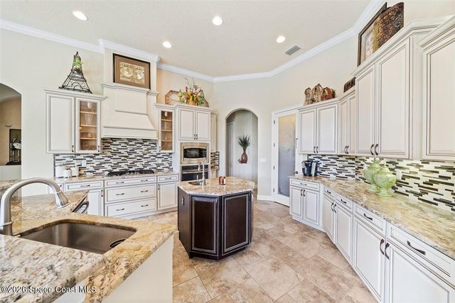 906 Casa Dolce Casa Circle, Rockledge, FL 32955