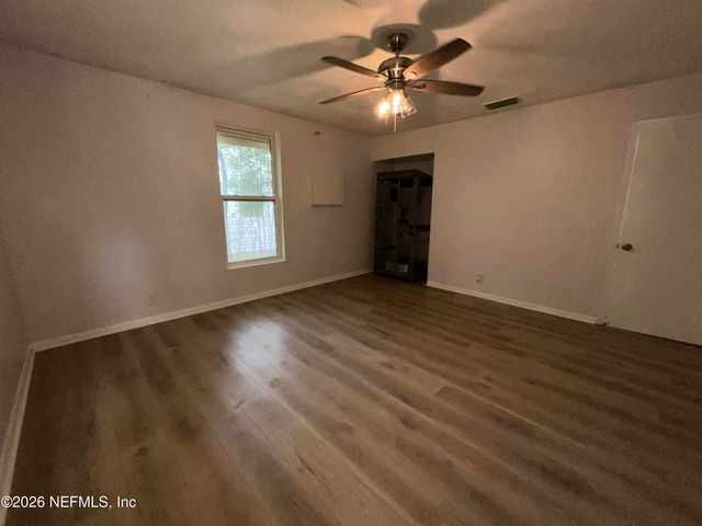 2737 LAKE SHORE Boulevard, Jacksonville, FL 32210