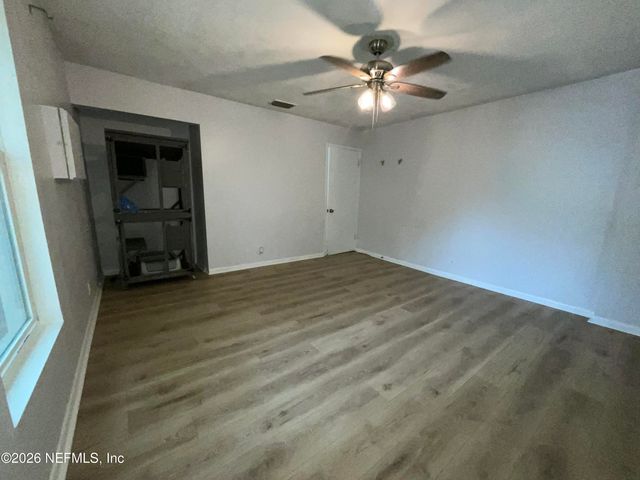 2737 LAKE SHORE Boulevard, Jacksonville, FL 32210