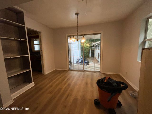 2737 LAKE SHORE Boulevard, Jacksonville, FL 32210