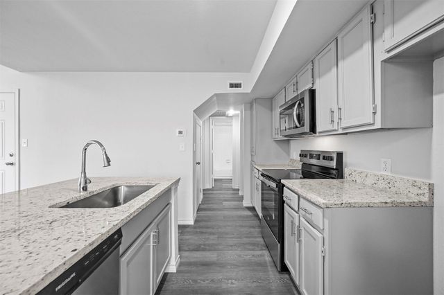 9825 Walnut Street 206, Dallas, TX 75243