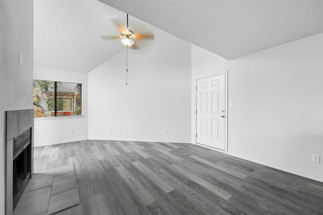 9825 Walnut Street 206, Dallas, TX 75243