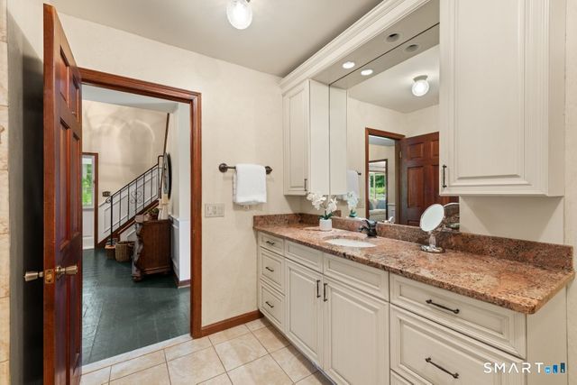 60 Shepard Hill Road, Newtown, CT 06470