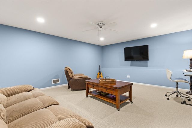 119 Revere St L, Canton, MA 02021