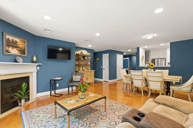 119 Revere St L, Canton, MA 02021