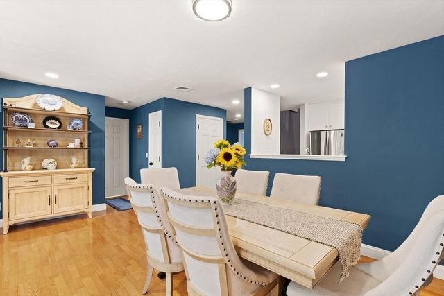 119 Revere St L, Canton, MA 02021