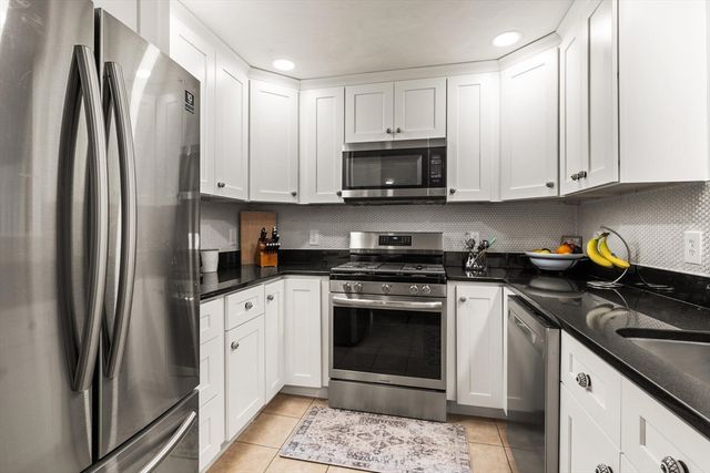 119 Revere St L, Canton, MA 02021