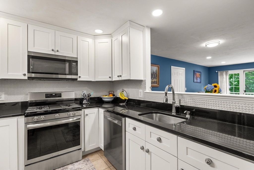 119 Revere St L, Canton, MA 02021