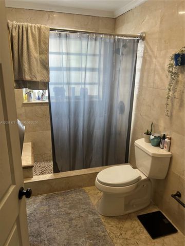 5861 SW 149th Ct, Miami, FL 33193