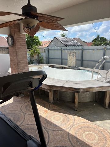 5861 SW 149th Ct, Miami, FL 33193
