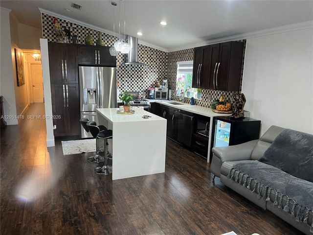 5861 SW 149th Ct, Miami, FL 33193