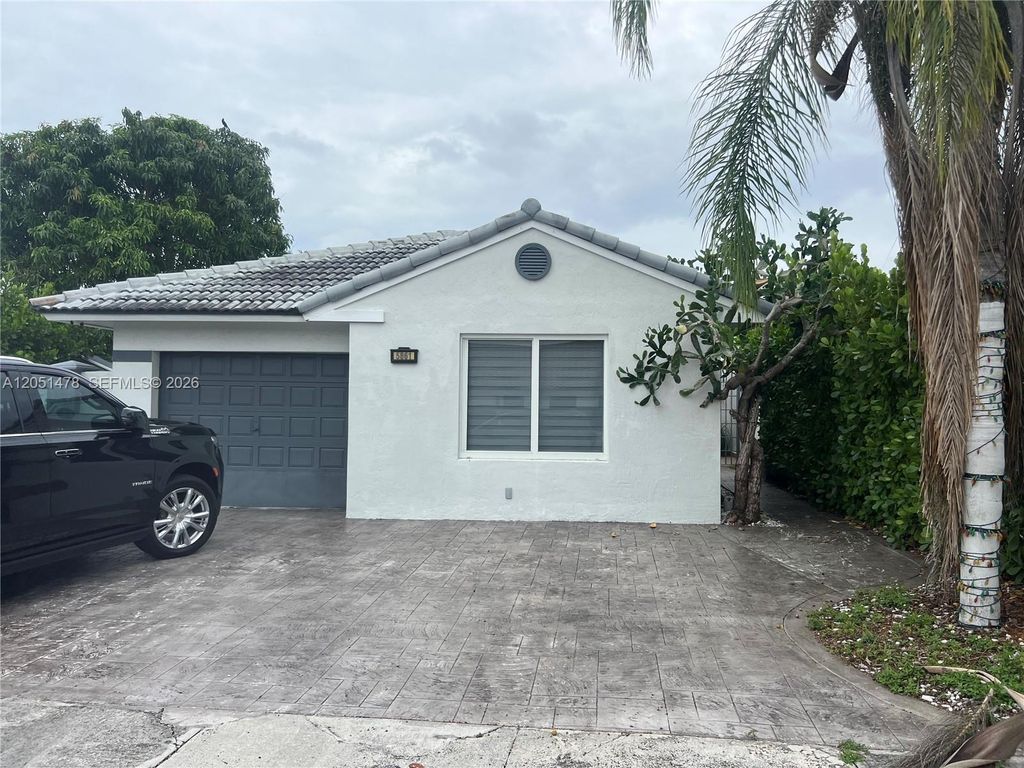 5861 SW 149th Ct, Miami, FL 33193