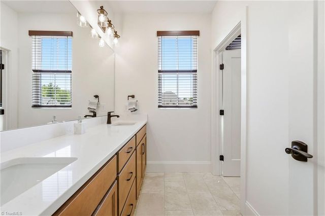 7606 Monty Drive, Kernersville, NC 27284