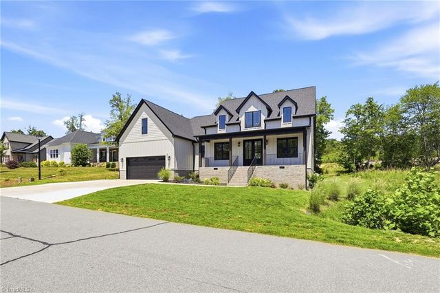 7606 Monty Drive, Kernersville, NC 27284
