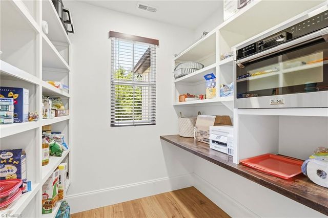 7606 Monty Drive, Kernersville, NC 27284