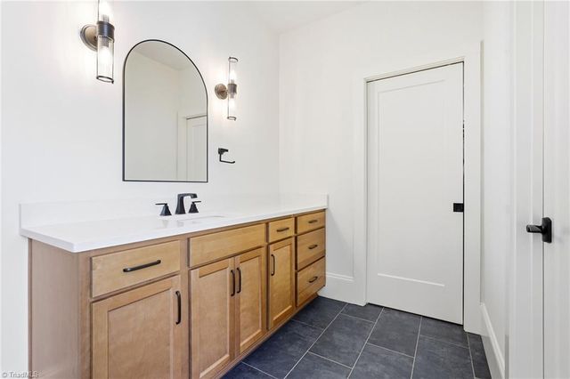 7606 Monty Drive, Kernersville, NC 27284