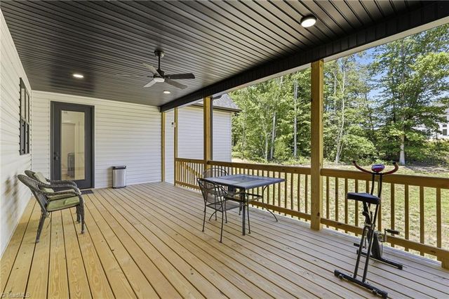 7606 Monty Drive, Kernersville, NC 27284